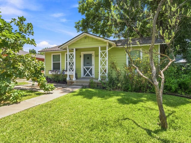 4415 Hank Ave
