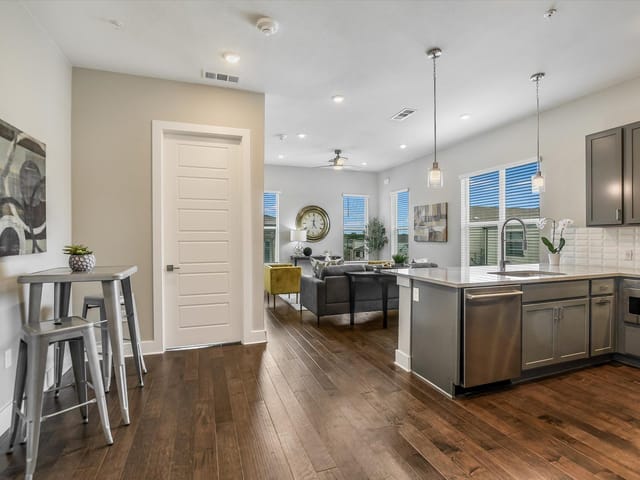 4415 Jackson Ave Unit #4305