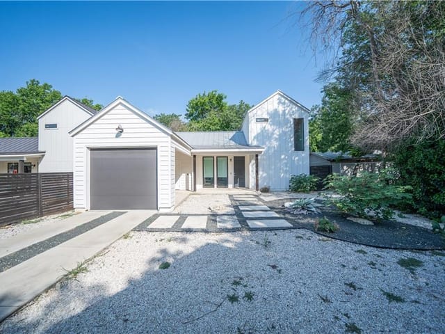 4416 Gillis St Unit #B