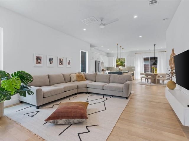 4427 Banister Ln Unit #1
