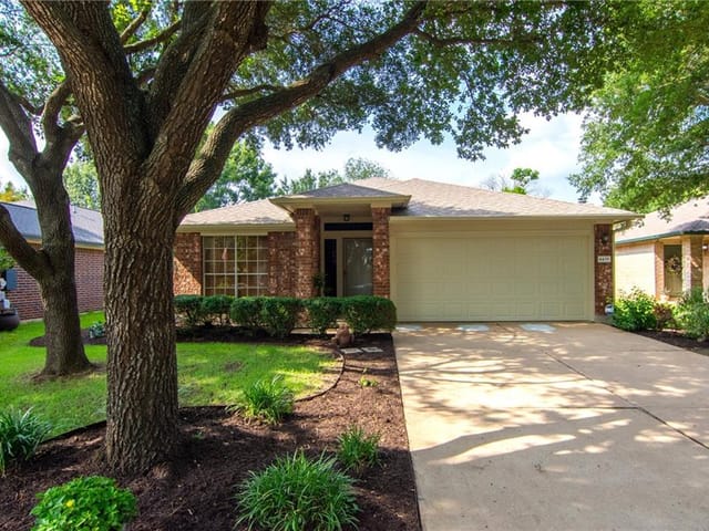 4439 Bremner Dr