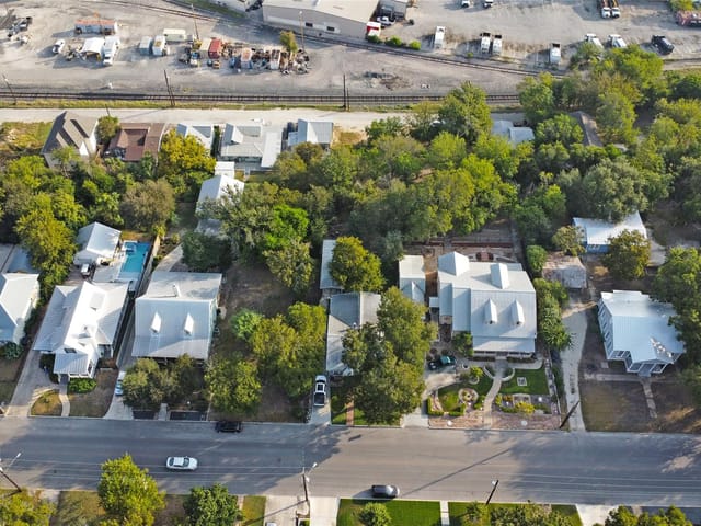 445 S Academy Ave