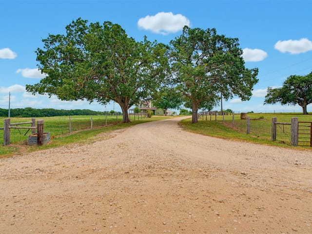 4493 County Road 304