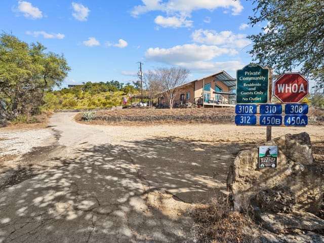 450 Eagles Nest Dr