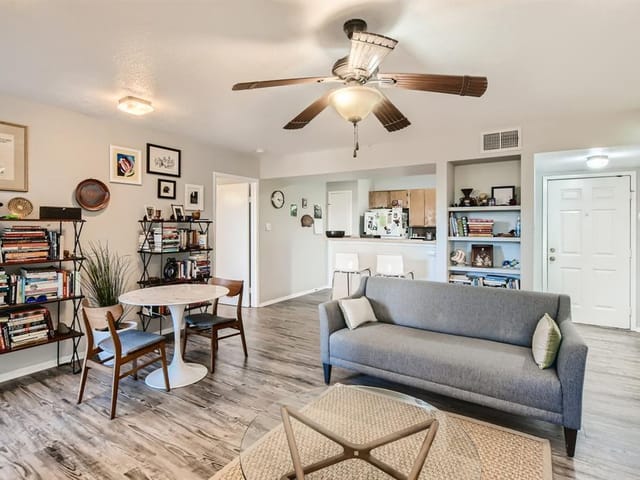 4500 E Oltorf St Unit #D-410