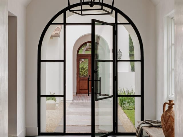 4500 Peralta Ln