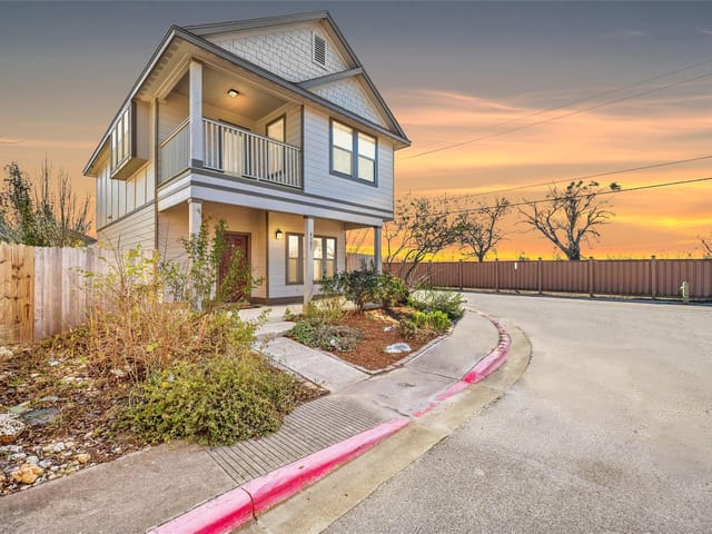 4501 Credo Ln