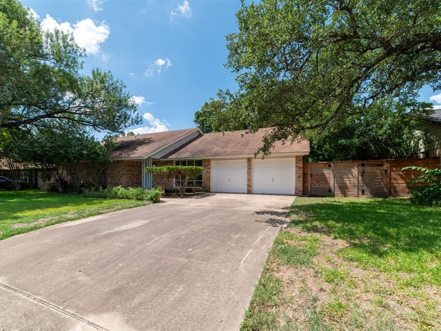 4503 Balcones Woods Dr
