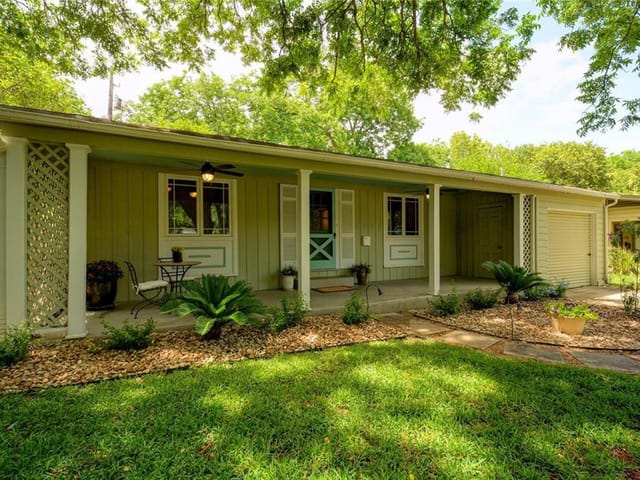 4504 Finley Dr