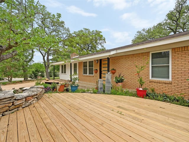 4505 Dudley Dr