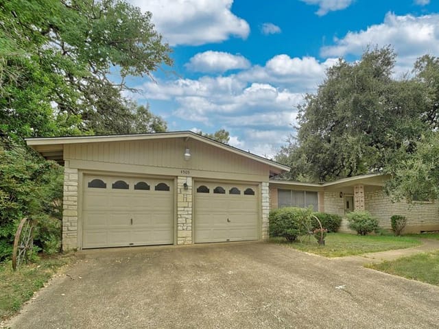 4505 Rim Rock Path