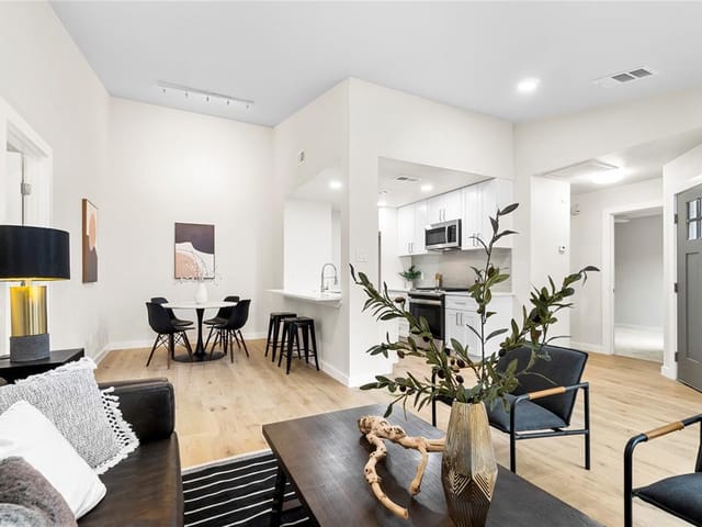 4506 Dorsett Oaks Cir Unit #A