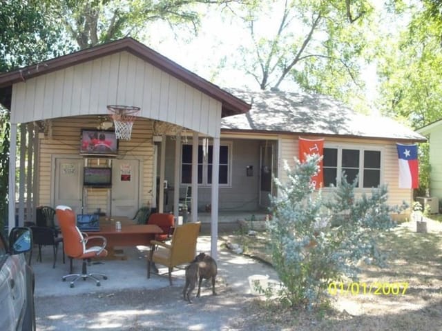 4507 Bull Creek Rd
