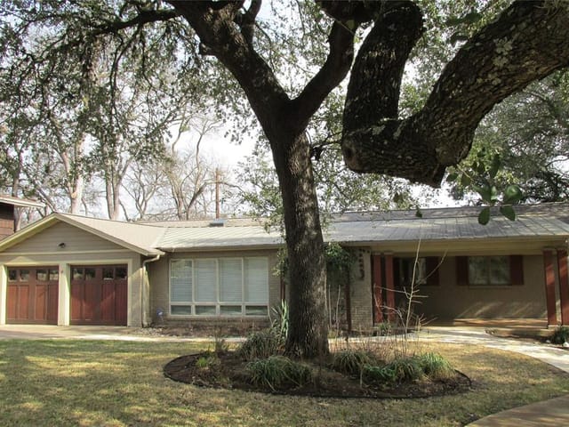 4507 Edgemont DR