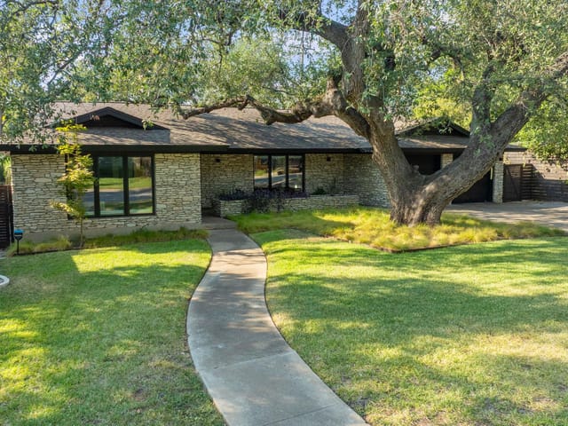4508 Erin LN