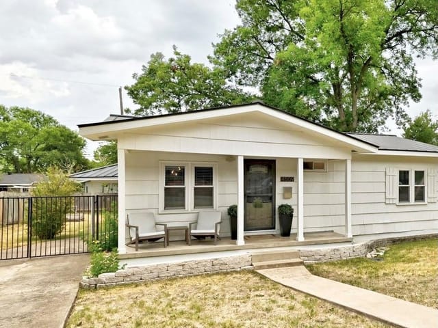 4509 Bull Creek Rd