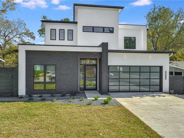 4509 Oakmont Blvd