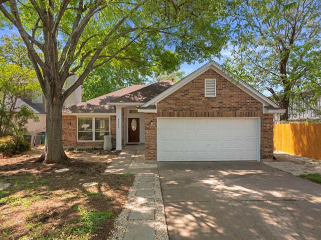 4511 Abelia Dr