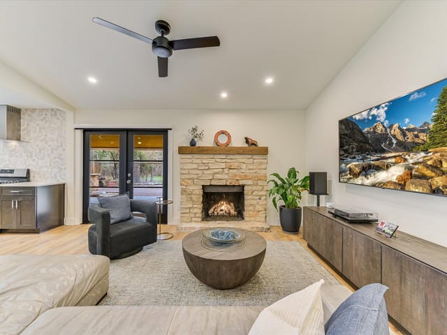 4511 Cliffstone Cv