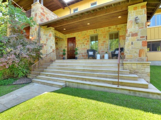 4513 Spanish Oak Trl
