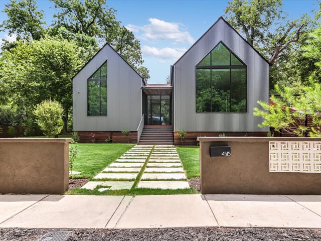 4515 Avenue D - front exterior - Luxury home in Hyde Park Annex, Austin, TX