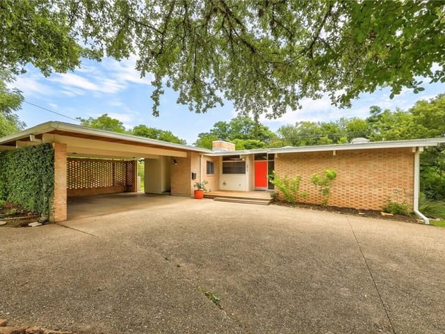 4515 Edgemont Dr