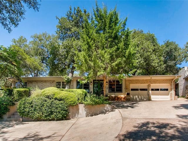 4516 Balcones Dr