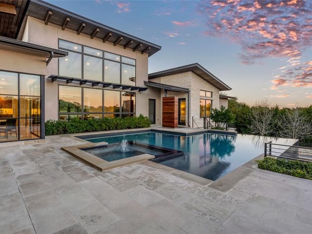 4517 Peralta Ln
