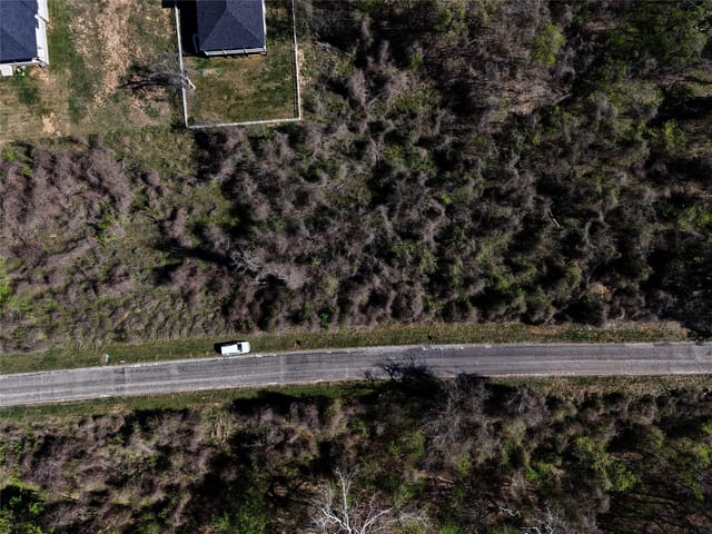 452 E Riverside Dr