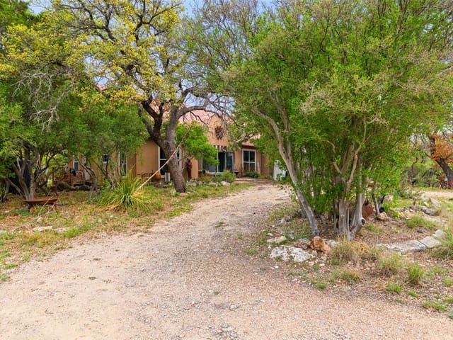 452 River View Dr