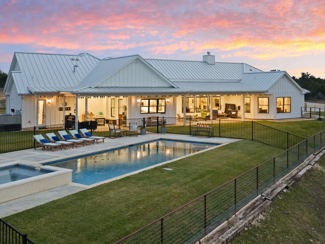 452 Southwick Ranch RD