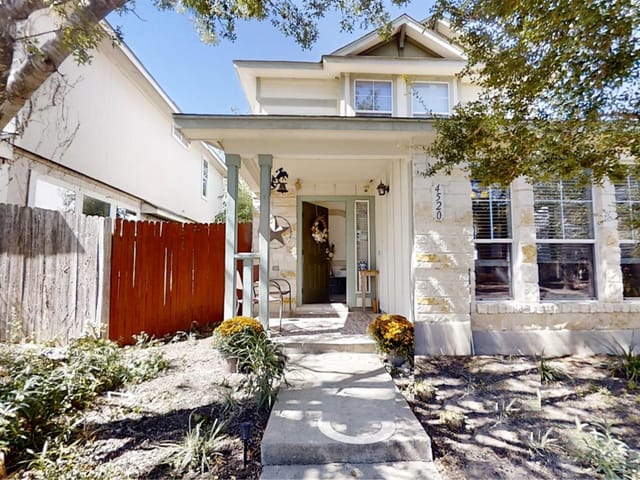 4520 Felicity Ln