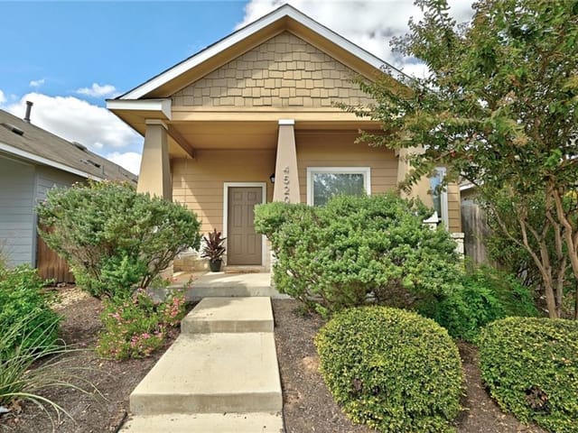 4520 Senda Ln