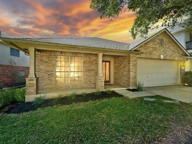 4521 Hibiscus Valley Dr