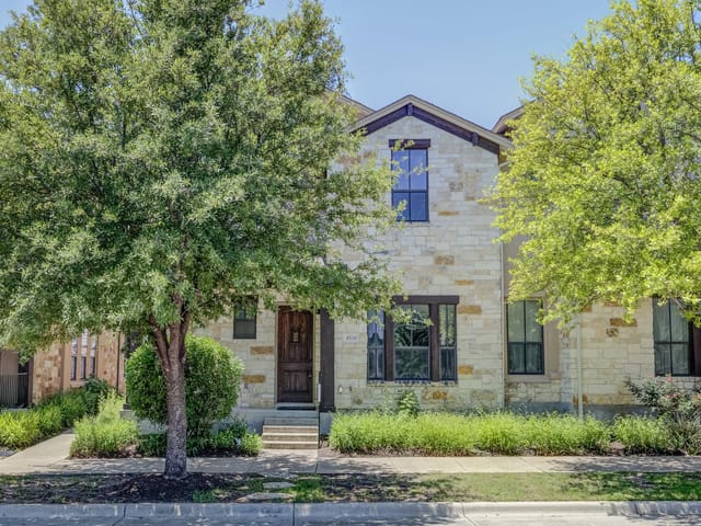 4524 Berkman DR