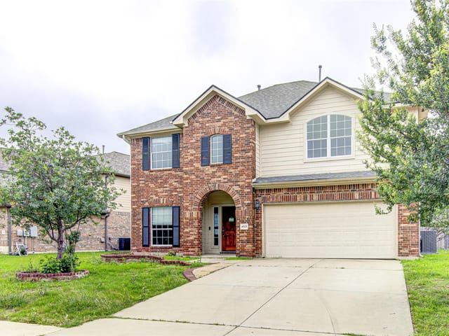 4525 Dennis Ln