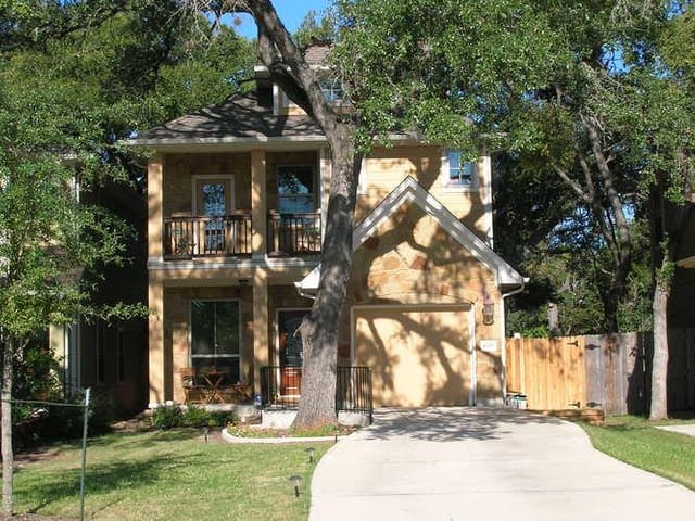 4526 Merle Dr