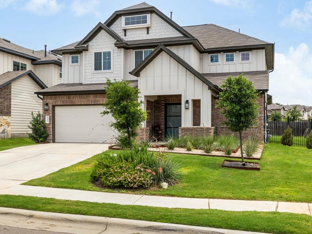 453 Arrowhead Vine St