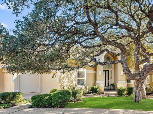 4541 Golf Vista Dr