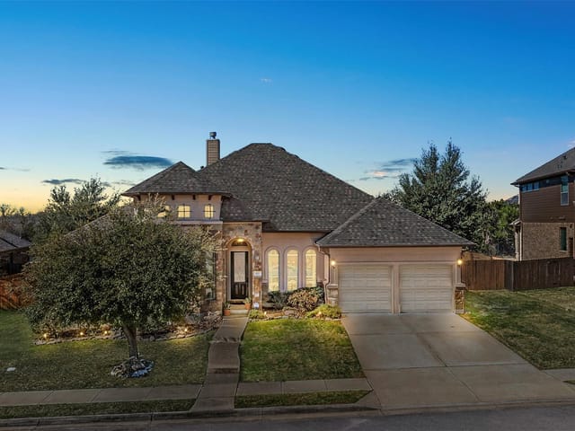 457 Southern Cross Dr