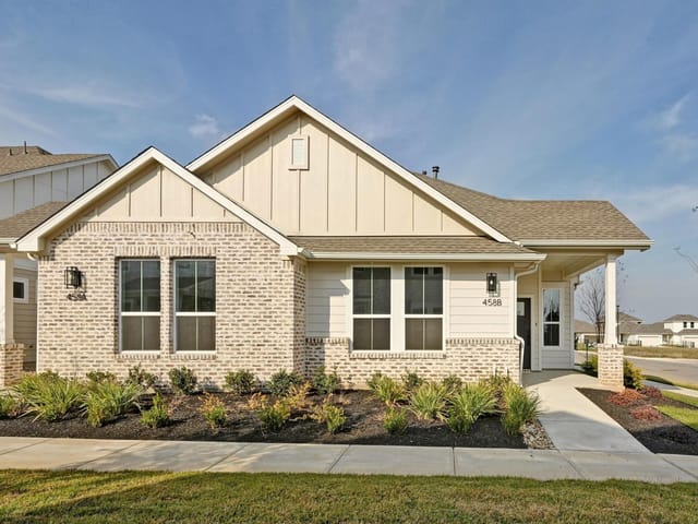 458 Orleanian Dr Unit #B