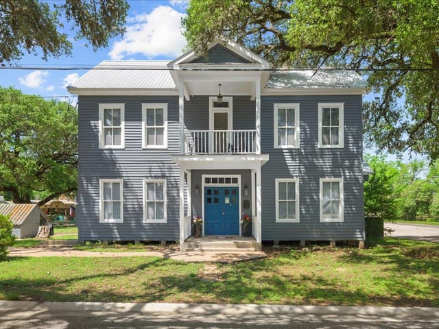 459 N Main ST