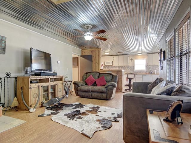 460 Balch