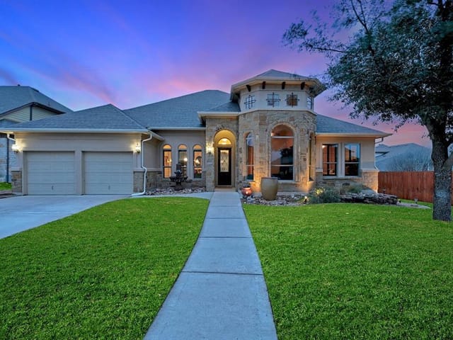 460 Southern Cross Dr