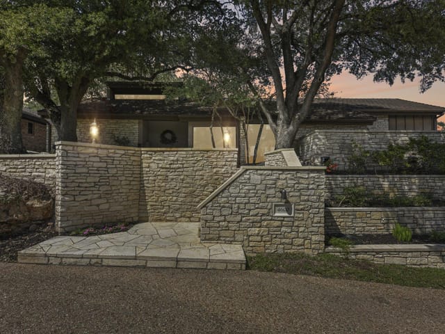 4600 Cat Mountain DR