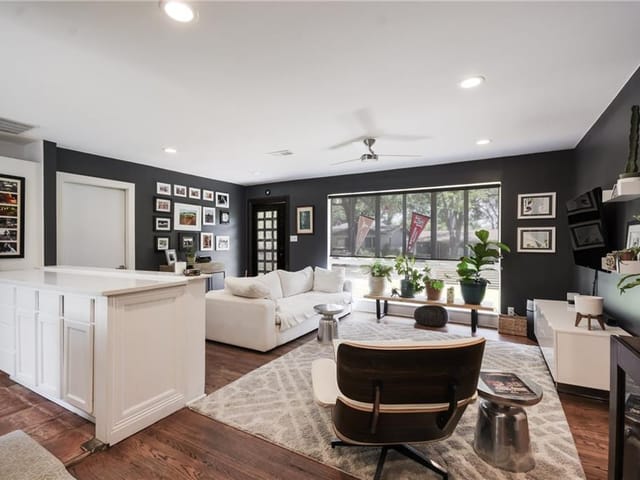 4600 Finley Dr