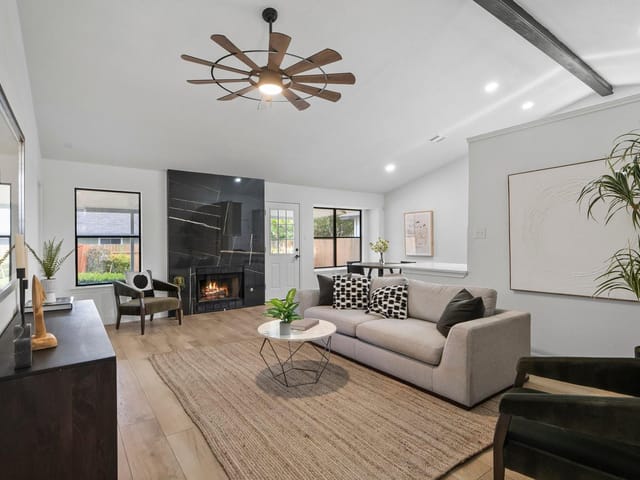 4600 Manzanillo Dr