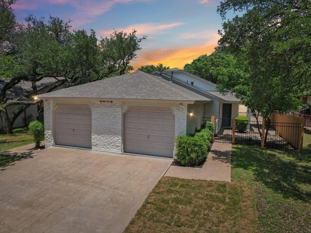 4602 Brown Bark Pl