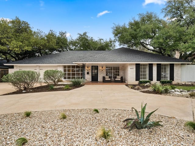 4602 Greystone Dr