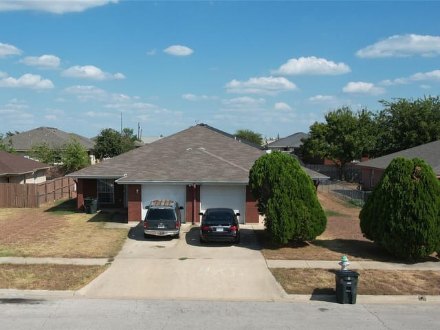 4604 Bowles DR